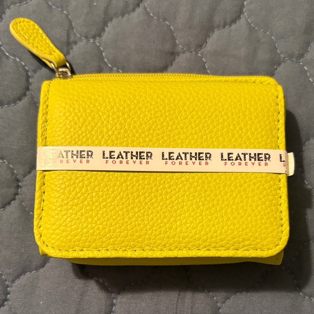 Chartreuse Women's trifold wallet